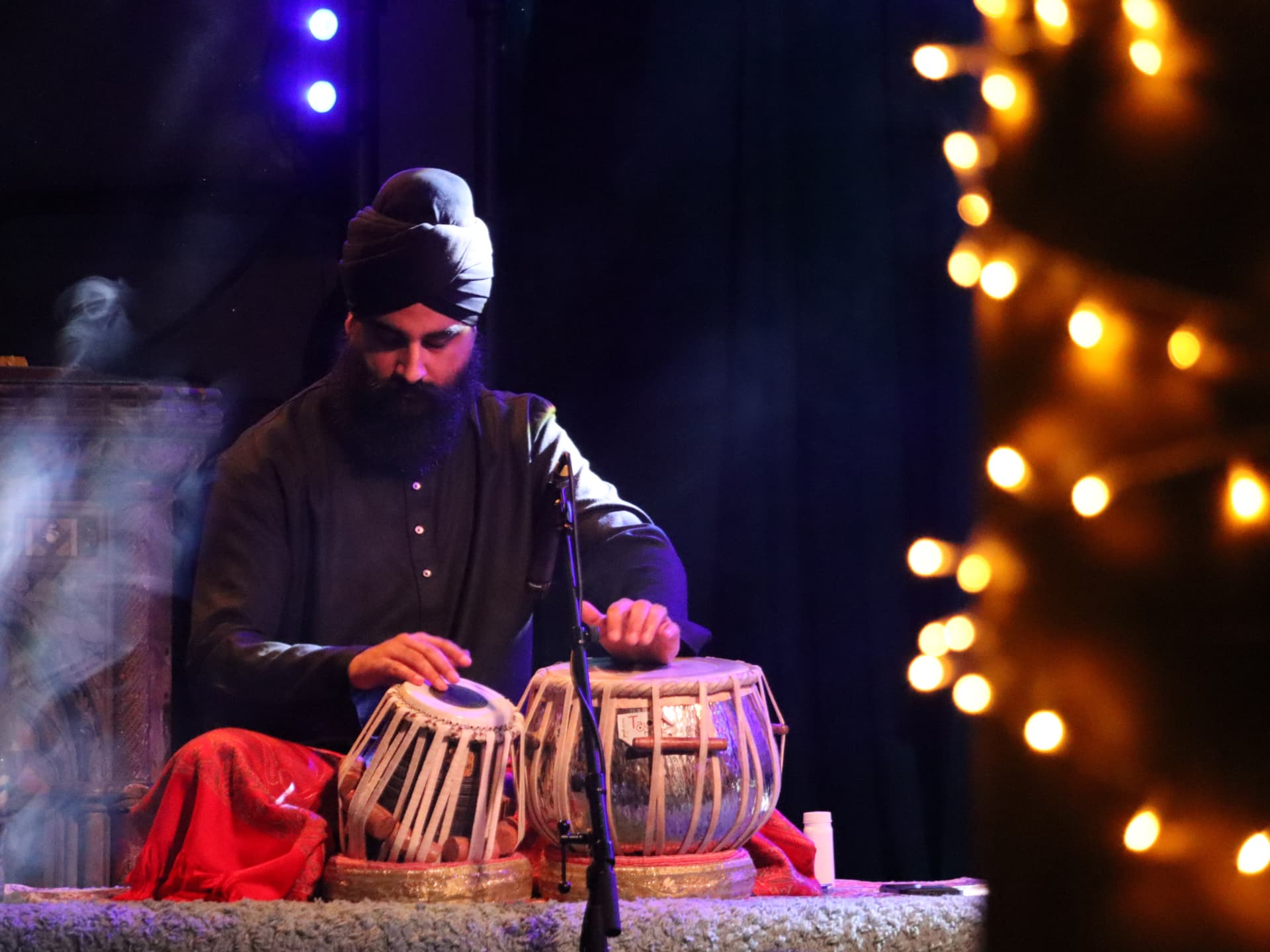 Gurdain Rayatt performing tabla